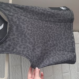 NWT Women's 90 Degrees by Reflex Night Leopard Grey Sports Cropped Top Size XS